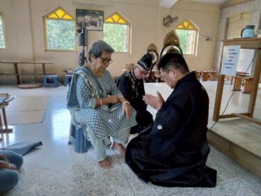 【みんなの掲示板】教会便り.月次祭後の風景㉔カルカッタ教会